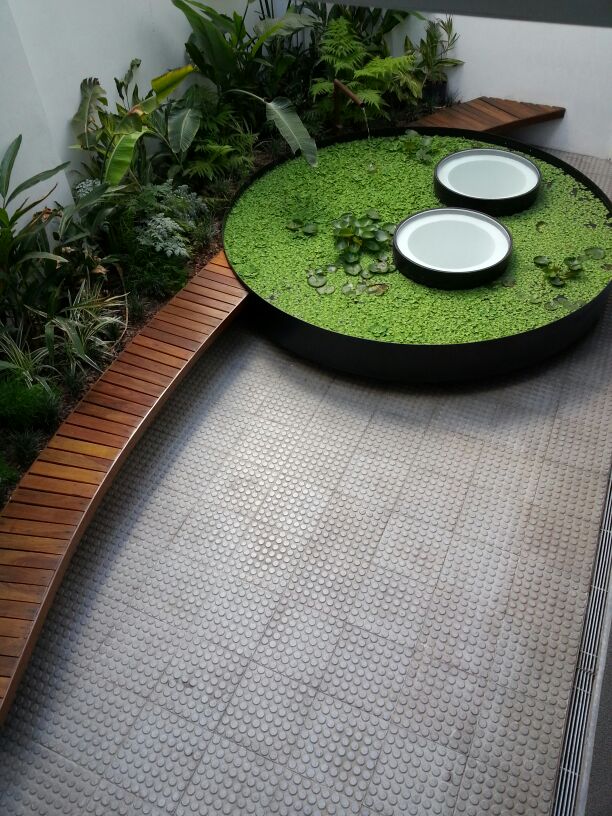 79f13ebf4255f6a787603893b3d9680d 2